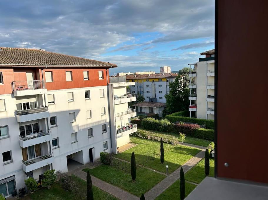 Appartement Cosy Agen Centre Avec Lit King Size Bagian luar foto
