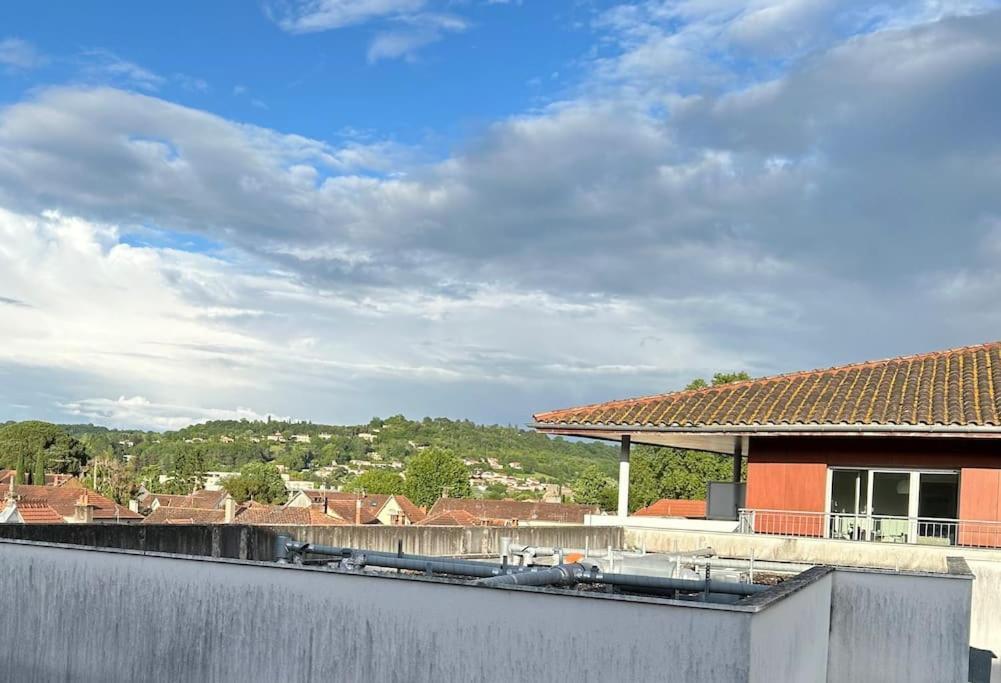 Appartement Cosy Agen Centre Avec Lit King Size Bagian luar foto
